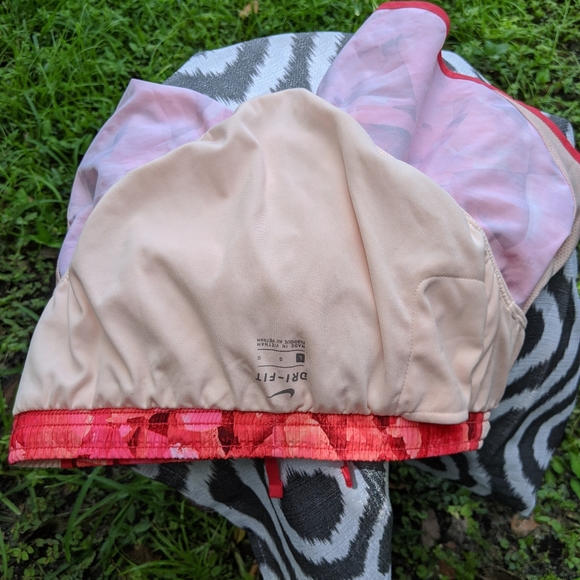 Nike Shorts - Picture 3 of 5